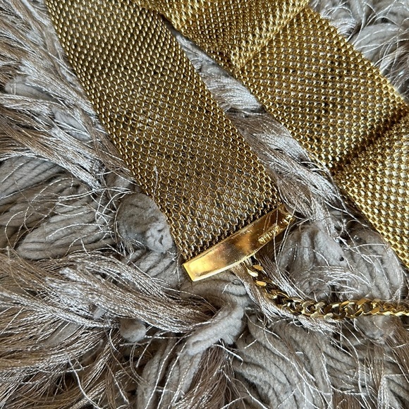 St. John vintage Gold Belt Designer 28 1/2 inch - Picture 5 of 8